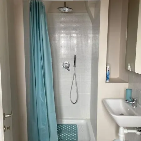 Piccola Mansardina Nel Cuore Di Turín