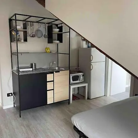 Piccola Mansardina Nel Cuore Di Apartamento