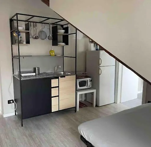Piccola Mansardina Nel Cuore Di Apartament
